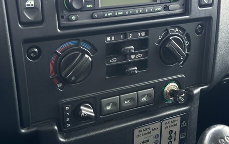 Land Rover Defender I, 2013 год, 2 640 000 рублей, 16 фотография