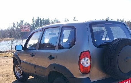 Chevrolet Niva I рестайлинг, 2010 год, 580 000 рублей, 7 фотография