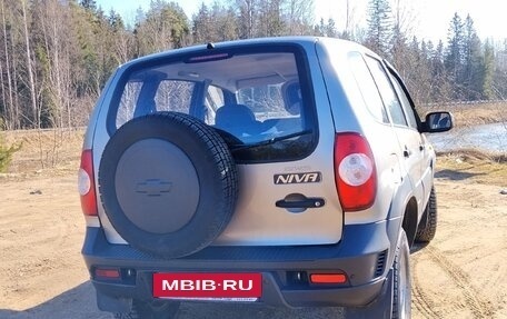 Chevrolet Niva I рестайлинг, 2010 год, 580 000 рублей, 6 фотография