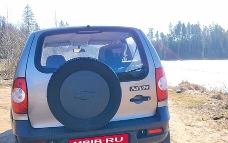 Chevrolet Niva I рестайлинг, 2010 год, 580 000 рублей, 5 фотография