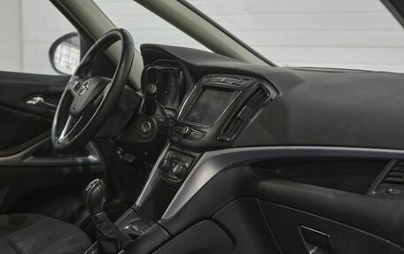 Opel Zafira C рестайлинг, 2017 год, 1 650 800 рублей, 9 фотография