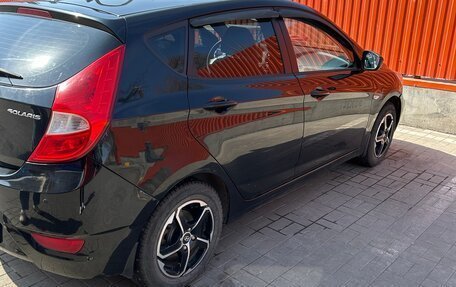 Hyundai Solaris II рестайлинг, 2013 год, 750 000 рублей, 3 фотография