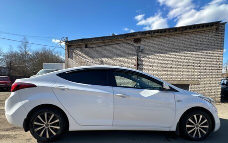 Hyundai Elantra V, 2015 год, 990 000 рублей, 5 фотография