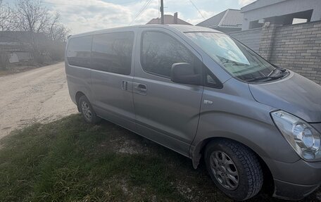 Hyundai Grand Starex Grand Starex I рестайлинг 2, 2011 год, 1 290 000 рублей, 4 фотография