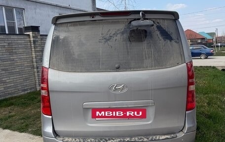 Hyundai Grand Starex Grand Starex I рестайлинг 2, 2011 год, 1 290 000 рублей, 3 фотография