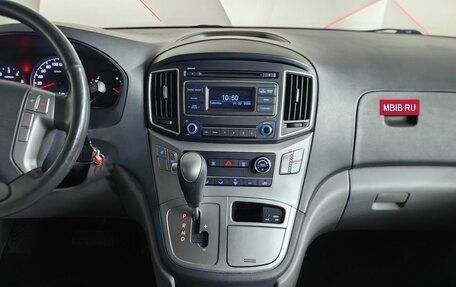 Hyundai H-1 II рестайлинг, 2015 год, 2 199 000 рублей, 15 фотография