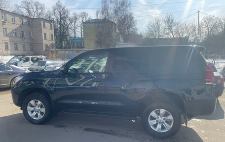 Toyota Land Cruiser Prado 150 рестайлинг 2, 2018 год, 4 550 000 рублей, 1 фотография