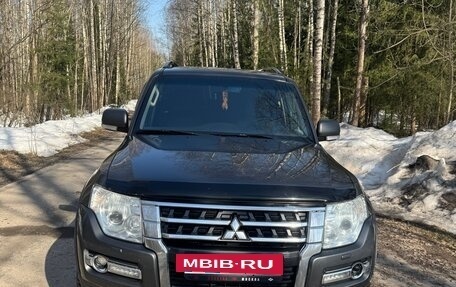 Mitsubishi Pajero IV, 2014 год, 3 120 000 рублей, 2 фотография