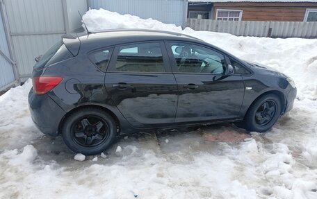 Opel Astra J, 2011 год, 480 000 рублей, 2 фотография