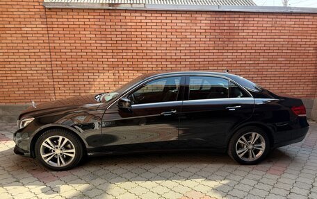 Mercedes-Benz E-Класс, 2013 год, 1 900 000 рублей, 4 фотография