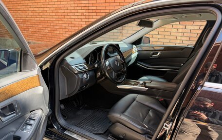 Mercedes-Benz E-Класс, 2013 год, 1 900 000 рублей, 12 фотография