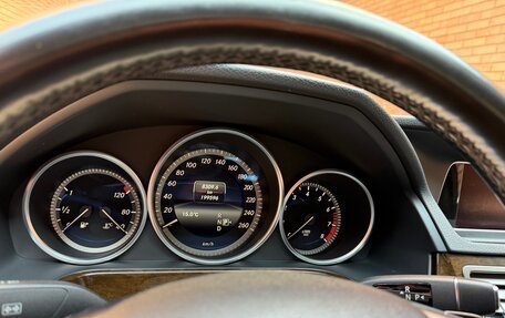 Mercedes-Benz E-Класс, 2013 год, 1 900 000 рублей, 11 фотография