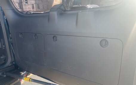 Toyota Land Cruiser Prado 150 рестайлинг 2, 2018 год, 4 550 000 рублей, 6 фотография