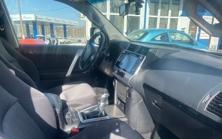 Toyota Land Cruiser Prado 150 рестайлинг 2, 2018 год, 4 550 000 рублей, 7 фотография