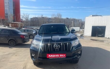 Toyota Land Cruiser Prado 150 рестайлинг 2, 2018 год, 4 550 000 рублей, 3 фотография