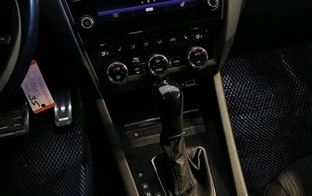 Skoda Octavia, 2018 год, 1 989 000 рублей, 9 фотография