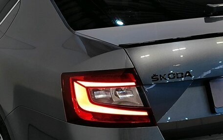 Skoda Octavia, 2018 год, 1 989 000 рублей, 6 фотография