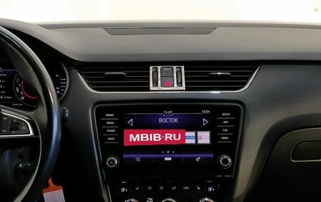 Skoda Octavia, 2018 год, 1 989 000 рублей, 8 фотография