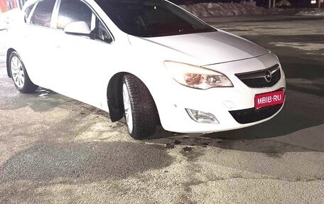 Opel Astra J, 2011 год, 1 фотография