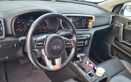 KIA Sportage IV рестайлинг, 2021 год, 2 600 000 рублей, 8 фотография