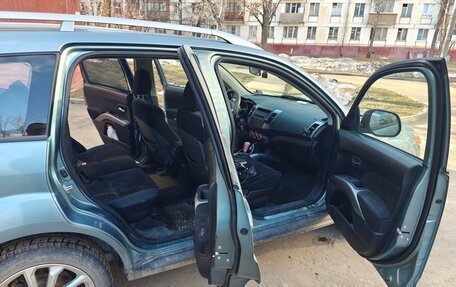 Mitsubishi Outlander III рестайлинг 3, 2008 год, 830 000 рублей, 2 фотография