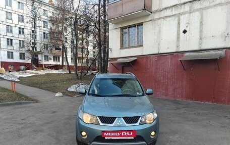 Mitsubishi Outlander III рестайлинг 3, 2008 год, 830 000 рублей, 4 фотография