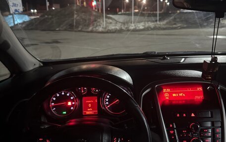 Opel Astra J, 2011 год, 7 фотография