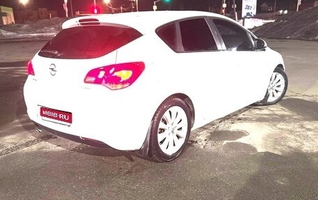 Opel Astra J, 2011 год, 4 фотография