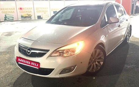 Opel Astra J, 2011 год, 3 фотография