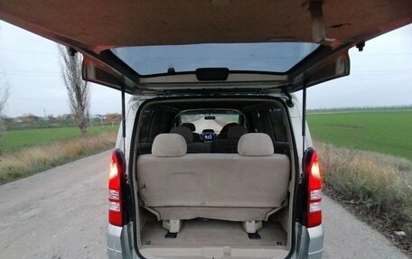 Nissan Serena II, 2003 год, 600 000 рублей, 3 фотография