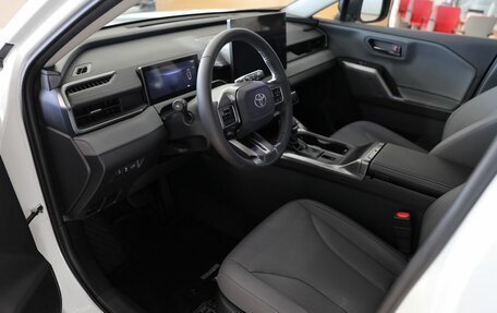 Toyota RAV4, 2026 год, 5 300 000 рублей, 13 фотография