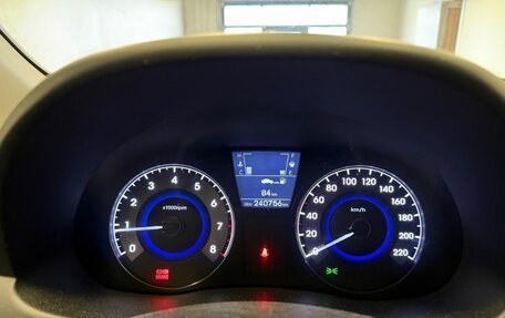 Hyundai Solaris II рестайлинг, 2011 год, 529 000 рублей, 14 фотография