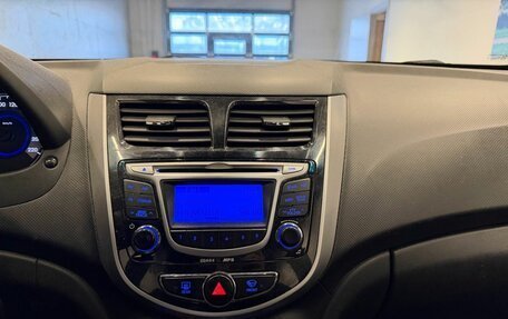 Hyundai Solaris II рестайлинг, 2011 год, 529 000 рублей, 11 фотография