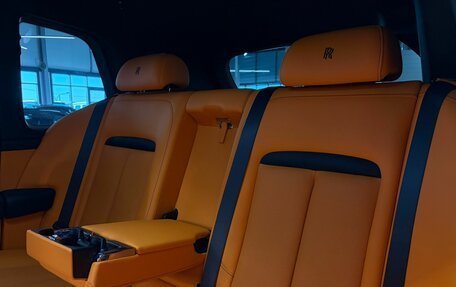 Rolls-Royce Cullinan, 2022 год, 39 990 000 рублей, 17 фотография