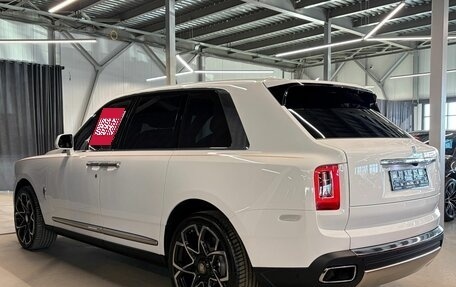 Rolls-Royce Cullinan, 2022 год, 39 990 000 рублей, 5 фотография