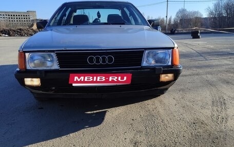 Audi 100, 1983 год, 195 000 рублей, 23 фотография