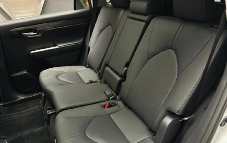 Toyota Highlander, 2026 год, 6 150 000 рублей, 22 фотография