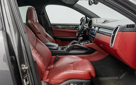 Porsche Cayenne III, 2019 год, 7 490 000 рублей, 13 фотография