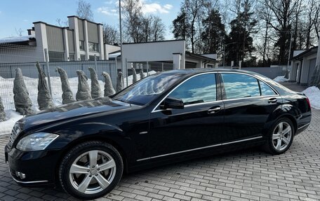 Mercedes-Benz S-Класс, 2011 год, 2 800 000 рублей, 1 фотография