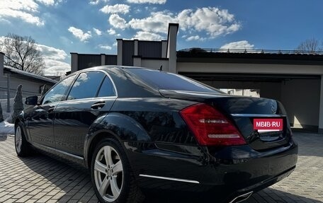 Mercedes-Benz S-Класс, 2011 год, 2 800 000 рублей, 17 фотография