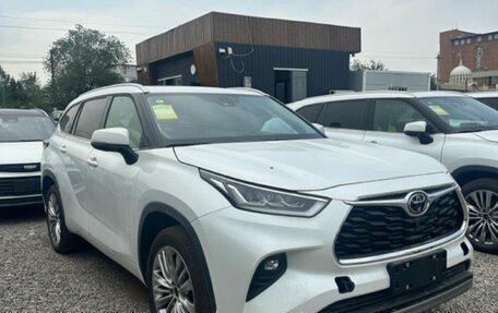 Toyota Highlander, 2026 год, 5 800 000 рублей, 11 фотография