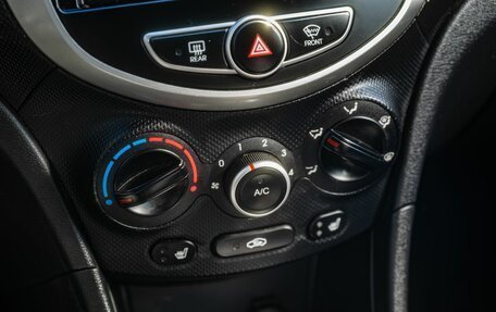 Hyundai Solaris II рестайлинг, 2013 год, 750 000 рублей, 17 фотография