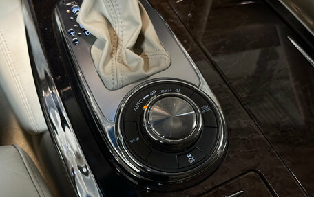 Infiniti QX56, 2012 год, 2 030 000 рублей, 14 фотография