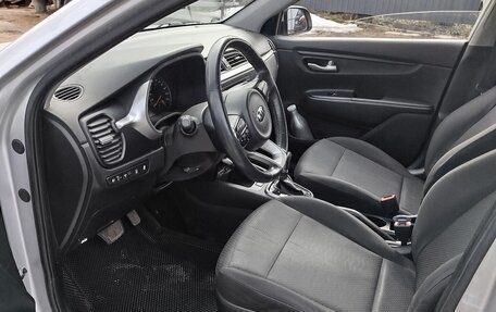 KIA Rio IV, 2021 год, 1 320 000 рублей, 10 фотография