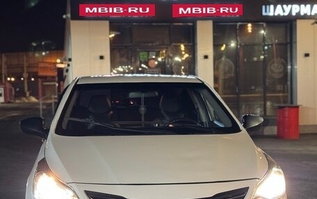 Hyundai Solaris II рестайлинг, 2016 год, 699 999 рублей, 3 фотография