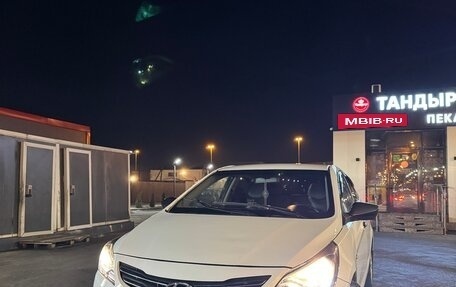 Hyundai Solaris II рестайлинг, 2016 год, 699 999 рублей, 2 фотография