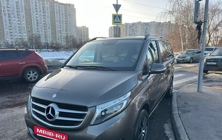 Mercedes-Benz V-Класс, 2016 год, 3 700 000 рублей, 4 фотография