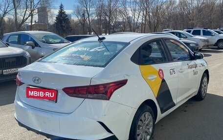 Hyundai Solaris II рестайлинг, 2020 год, 550 000 рублей, 3 фотография