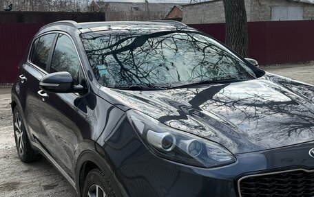 KIA Sportage IV рестайлинг, 2017 год, 2 000 000 рублей, 2 фотография