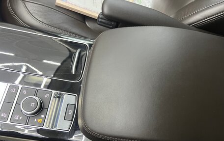 Land Rover Range Rover IV рестайлинг, 2019 год, 7 960 000 рублей, 10 фотография